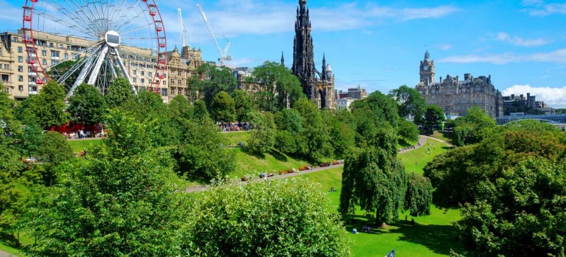 72 Hours in Edinburgh: Castles, Closes & Coffee Shops